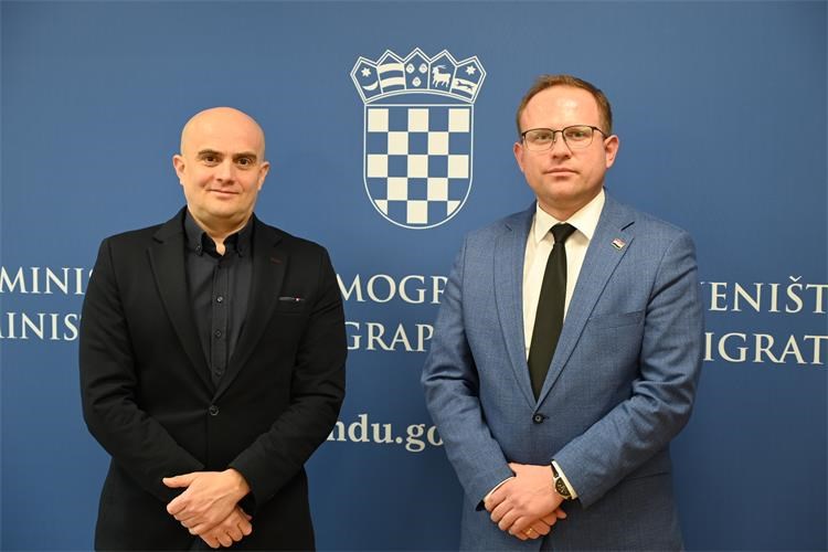 Slika /Ministar Šipić - fotografije/Barać - Raguž (2).JPG